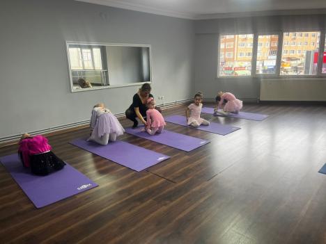 Galeri - Ümraniye Sanat Akademisi - Ümraniye Sanat Okulu