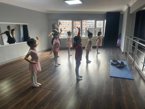 Galeri - Ümraniye Sanat Akademisi - Ümraniye Sanat Okulu