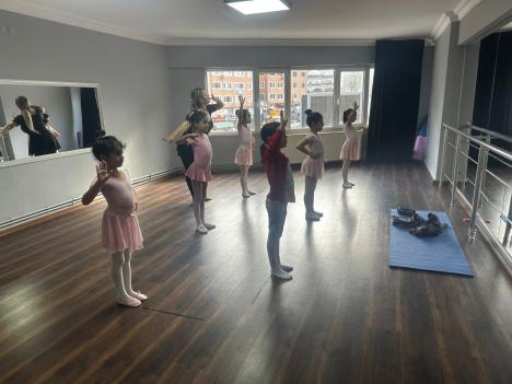 Galeri - Ümraniye Sanat Akademisi - Ümraniye Sanat Okulu