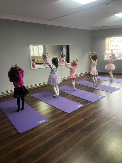 Galeri - Ümraniye Sanat Akademisi - Ümraniye Sanat Okulu